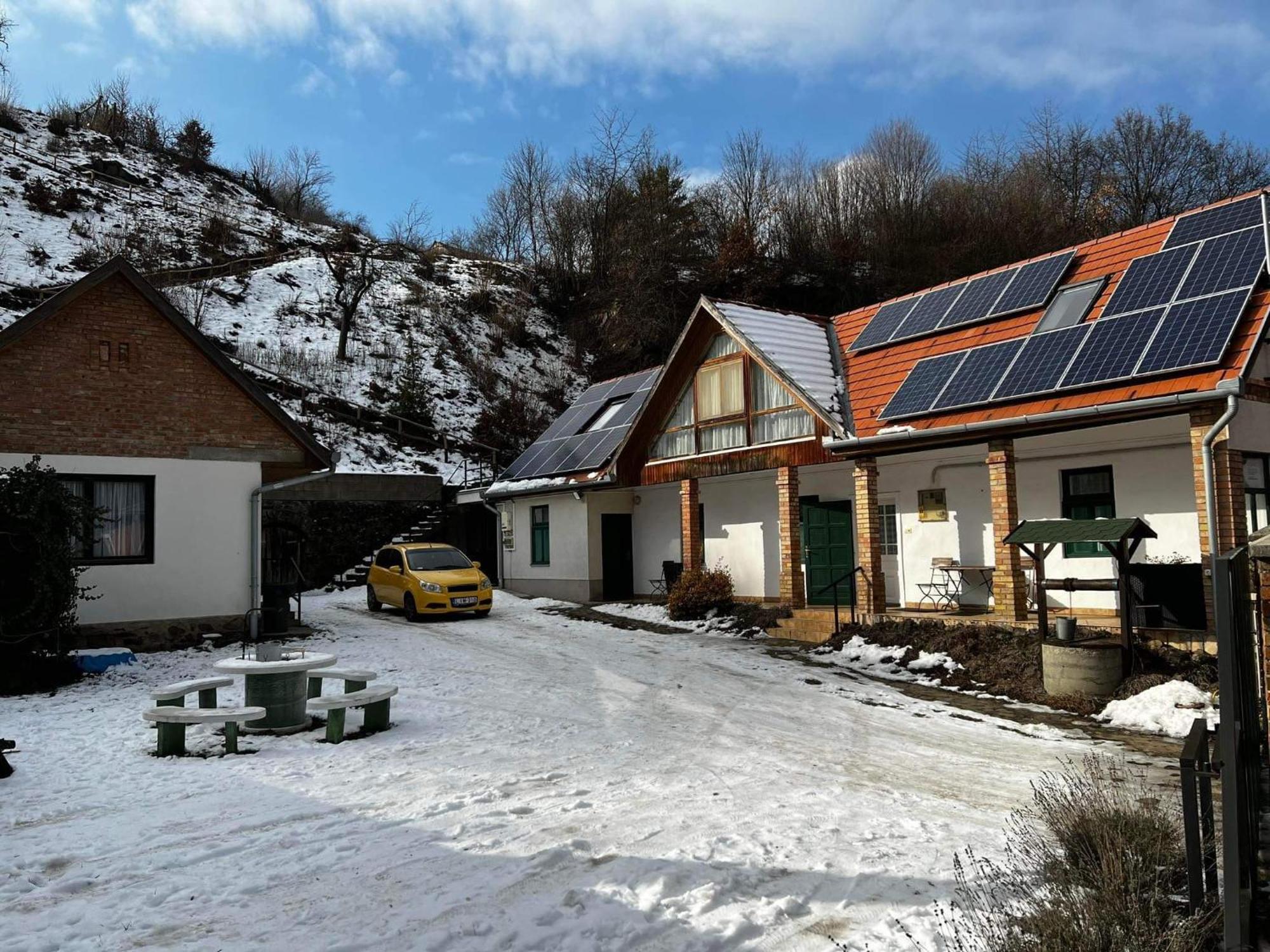 Boroka Vendeghaz Hotel Matrakeresztes Exterior photo